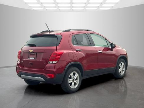 Used 2019 Chevrolet Trax LT w/ LT Convenience Package FWD image 7