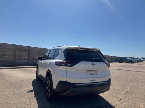 Used 2023 Nissan Rogue SV w/ SV Premium B Package FWD image 15