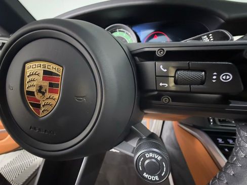 Certified 2024 Porsche 911 Carrera image 33