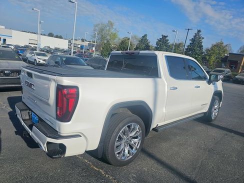 Used 2025 GMC Sierra 1500 Denali AWD/4WD image 8