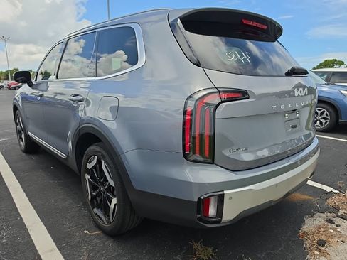 Used 2024 Kia Telluride EX FWD image 14