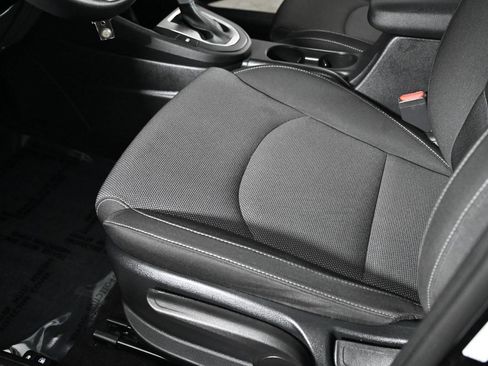 Used 2022 Kia Forte LXS w/ LXS Technology Package image 21