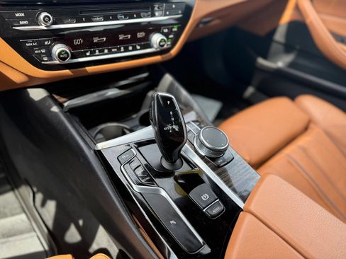 Used 2018 BMW 530i xDrive AWD/4WD image 30