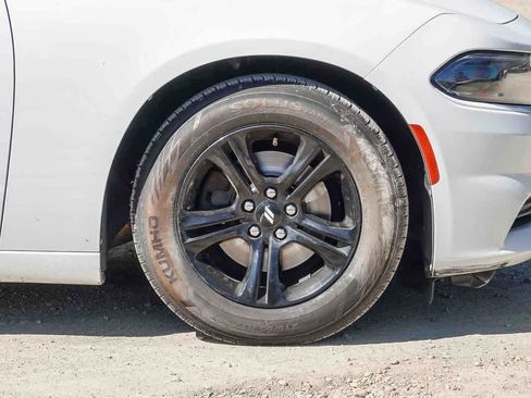 Used 2020 Dodge Charger SXT image 9