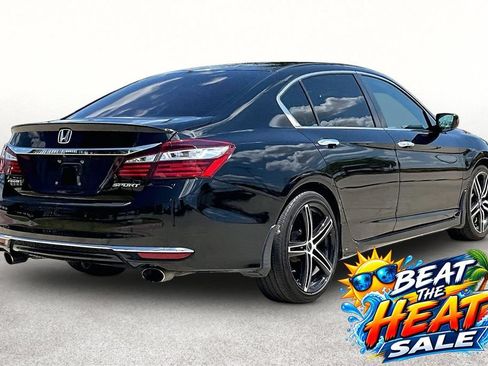 Used 2017 Honda Accord Sport image 13