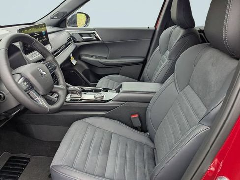 New 2026 Mitsubishi Outlander LE FWD image 19