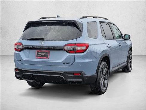 New 2026 Honda Pilot Sport image 2