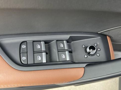 Used 2025 Audi Q5 2.0T Premium Plus w/ Premium Plus Package image 15