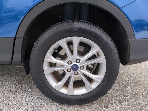 Used 2018 Ford Escape SE image 14