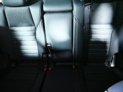 New 2026 Mitsubishi Outlander SE AWD/4WD image 3