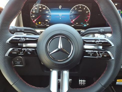 New 2026 Mercedes-Benz GLB 250 image 8