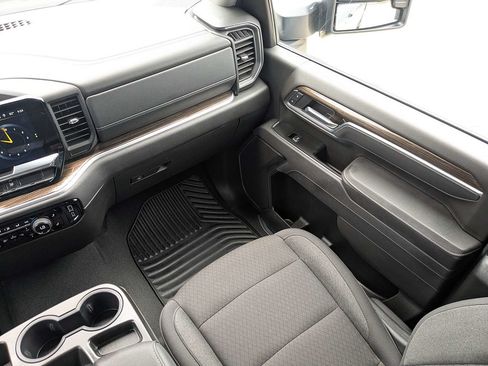 Used 2025 Chevrolet Silverado 2500 LT w/ Convenience Package AWD/4WD image 17