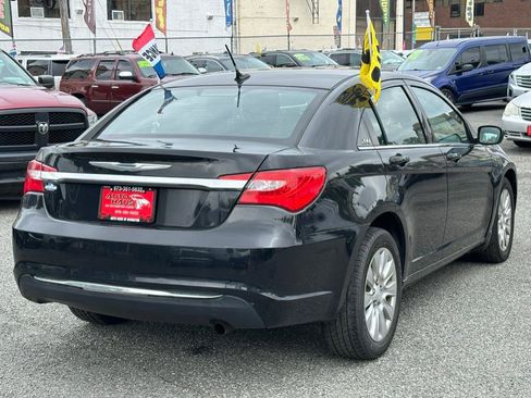 Used 2012 Chrysler 200 LX FWD image 4