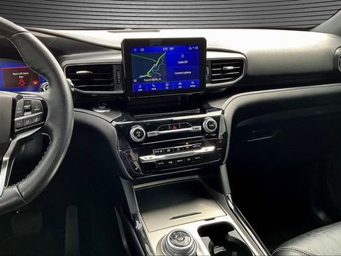 Used 2022 Ford Explorer ST AWD/4WD image 9