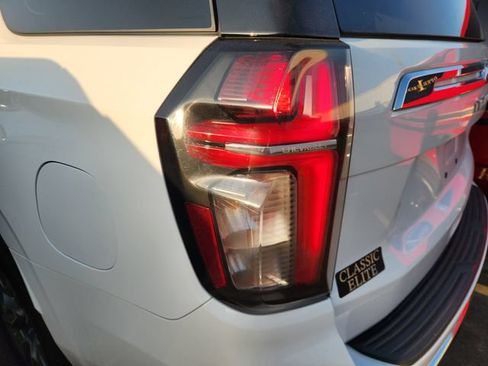 Used 2023 Chevrolet Tahoe LS RWD image 7