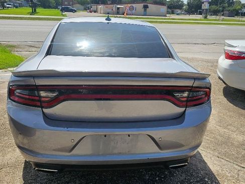 Used 2015 Dodge Charger SE w/ Popular Equipment Group RWD image 18