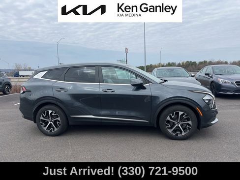 Certified 2023 Kia Sportage EX image 4