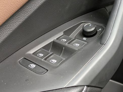 New 2026 Volkswagen Jetta SEL FWD image 34