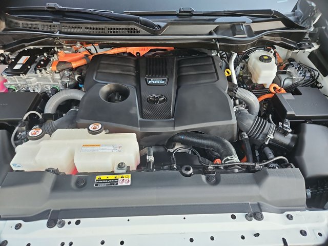 Used 2024 Toyota Sequoia TRD Pro AWD/4WD image 30
