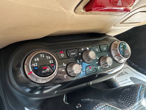 Used 2014 Ferrari California RWD image 20
