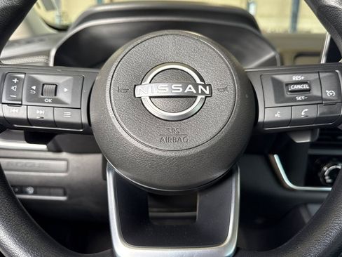 Used 2024 Nissan Rogue S AWD/4WD image 23