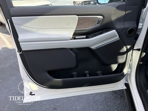 New 2026 Ford Expedition Platinum w/ Platinum Ultimate Package AWD/4WD image 12