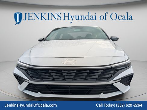 New 2026 Hyundai Elantra SEL Sport FWD image 10