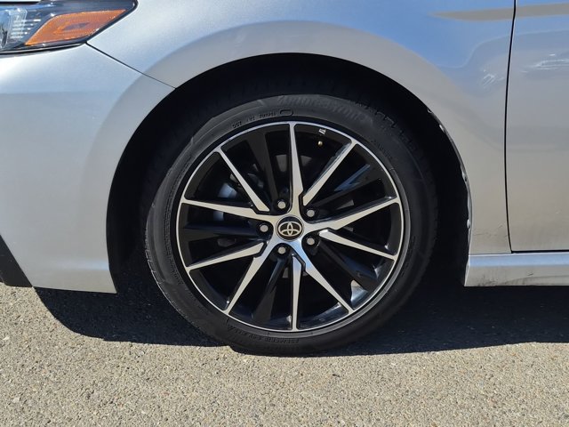 Used 2023 Toyota Camry SE FWD image 16