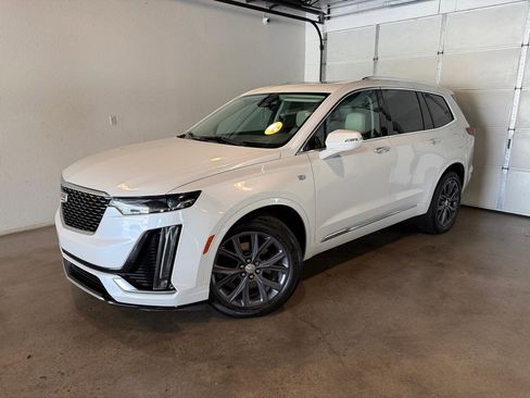 Used 2021 Cadillac XT6 Premium Luxury image 1