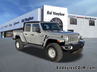 Used 2021 Jeep Gladiator Overland video 1