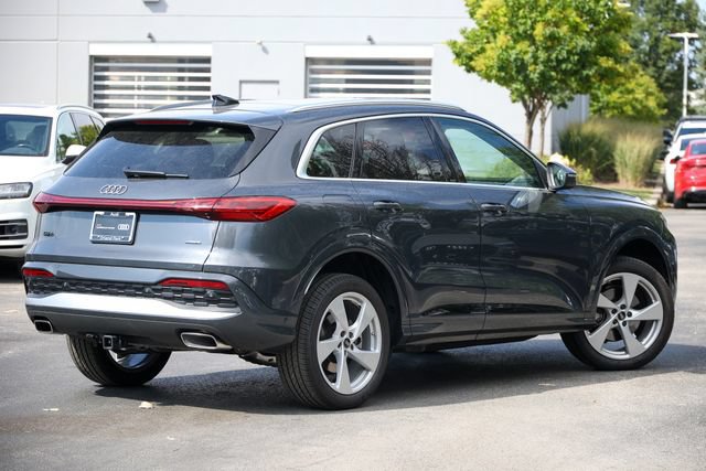 Certified 2025 Audi Q5 Premium AWD/4WD image 3