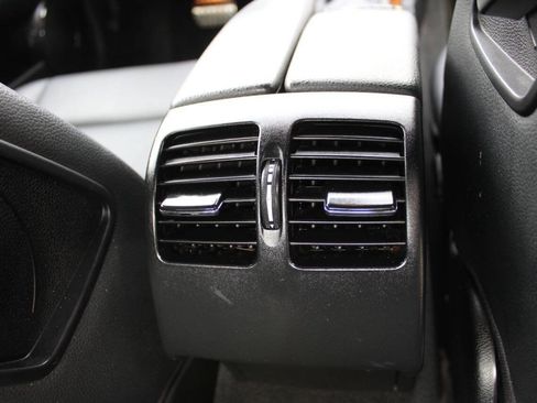 Used 2009 Mercedes-Benz C 300 4MATIC Sedan image 18