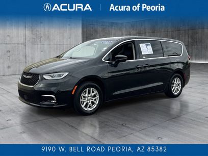 Used 2023 Chrysler Pacifica Touring-L