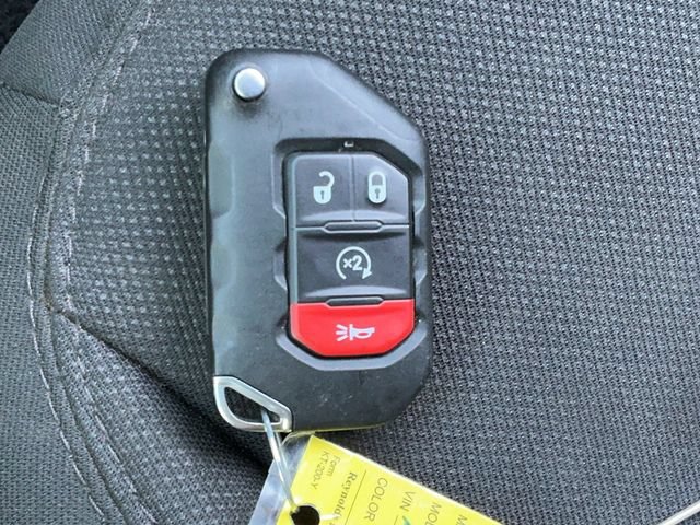 Used 2023 Jeep Wrangler Unlimited Sport AWD/4WD image 28