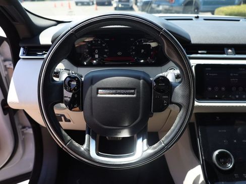 Used 2018 Land Rover Range Rover Velar R-Dynamic SE AWD/4WD image 13