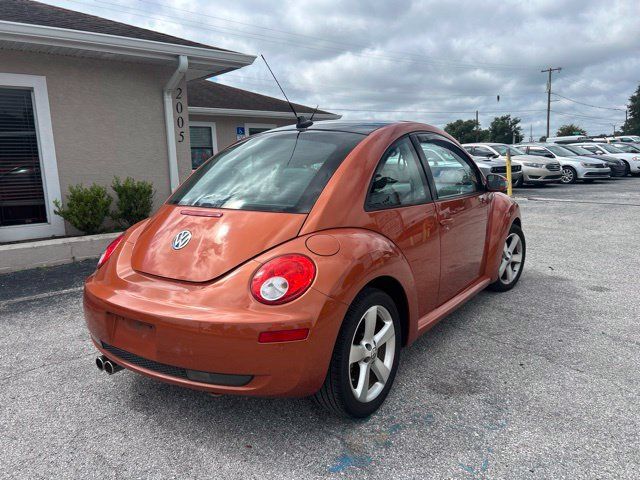 Used 2010 Volkswagen Beetle Coupe FWD image 5