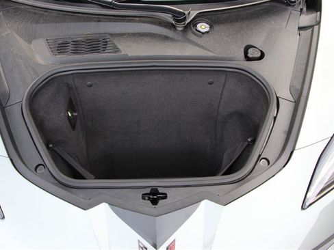 Used 2023 Chevrolet Corvette Stingray Preferred Cpe w/ Z51 Performance Package RWD image 37