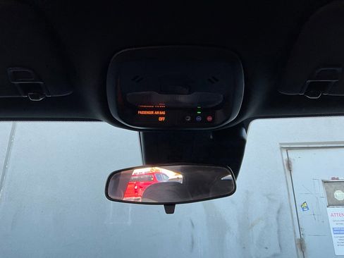 Used 2025 Buick Envista Sport Touring image 15