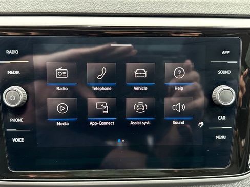 Certified 2023 Volkswagen Atlas SE w/ Panoramic Sunroof Package image 18