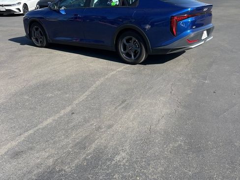 Used 2025 Kia K4 FWD image 7