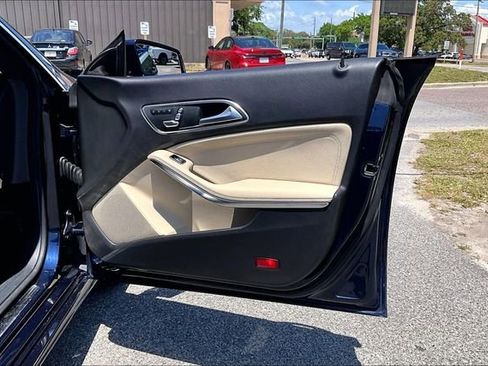 Used 2018 Mercedes-Benz CLA 250 image 29