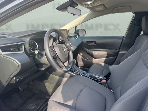 Used 2022 Toyota Corolla LE image 9