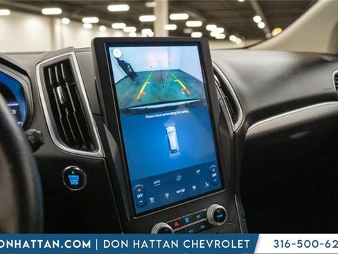 Used 2022 Ford Edge Titanium image 20