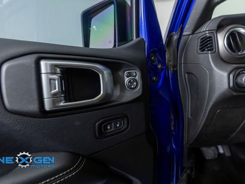 Used 2019 Jeep Wrangler Unlimited Rubicon AWD/4WD image 12