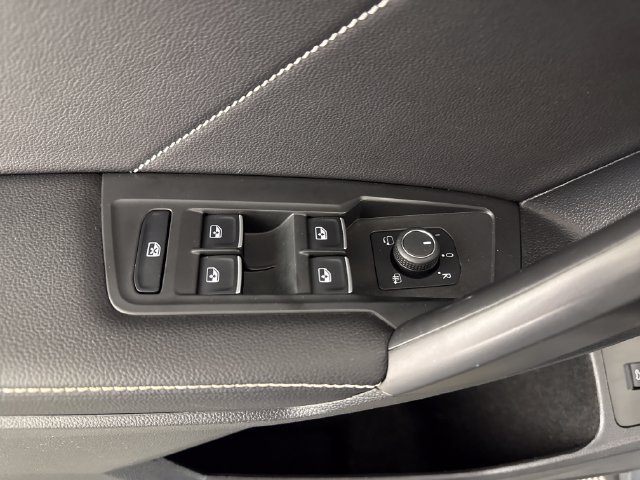 Certified 2023 Volkswagen Tiguan SEL R-Line AWD/4WD image 24
