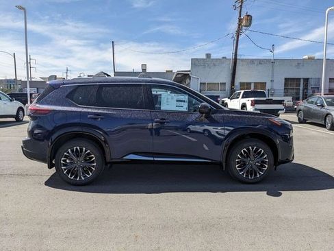 Used 2026 Nissan Rogue Platinum w/ Platinum Premium Package AWD/4WD image 2