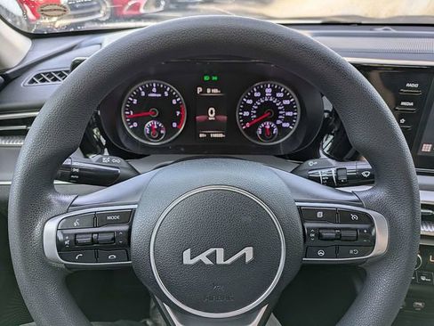 Used 2022 Kia K5 LXS FWD image 27