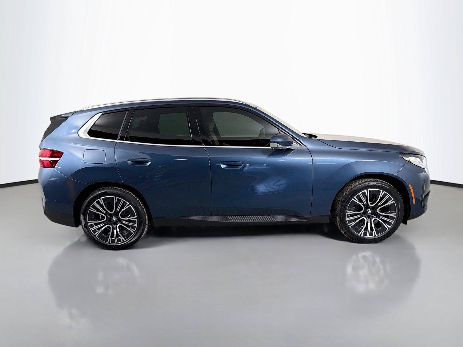 New 2026 BMW X3 xDrive30i w/ Premium Package AWD/4WD image 4