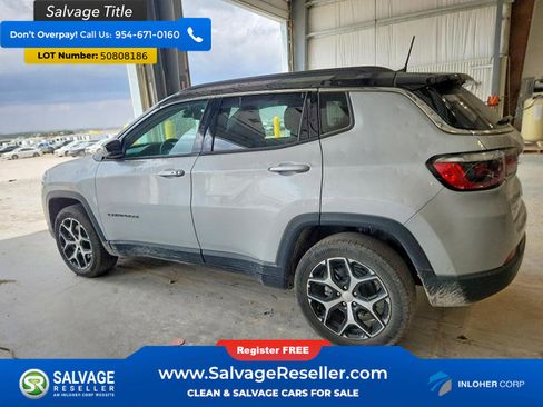 Used 2024 Jeep Compass Limited AWD/4WD image 3