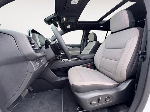 New 2026 Chevrolet Traverse LT w/ Sun and Wheel Package image 9